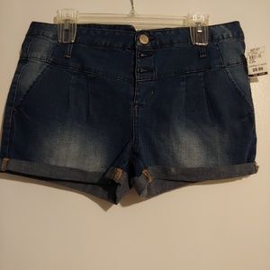Amethyst denim shorts dark wash Juniors NWT
